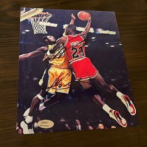 Kobe Bryant michael Jordan signed 8x10 photo